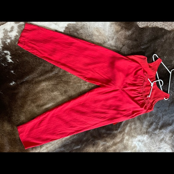 Slacks and blouse . - Picture 2 of 9